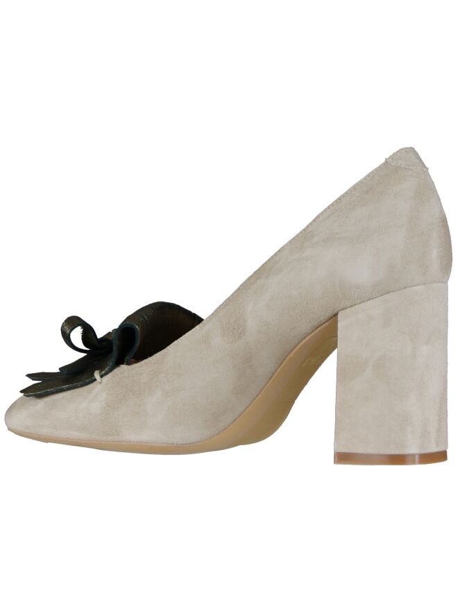 Evaluna pumps clearance
